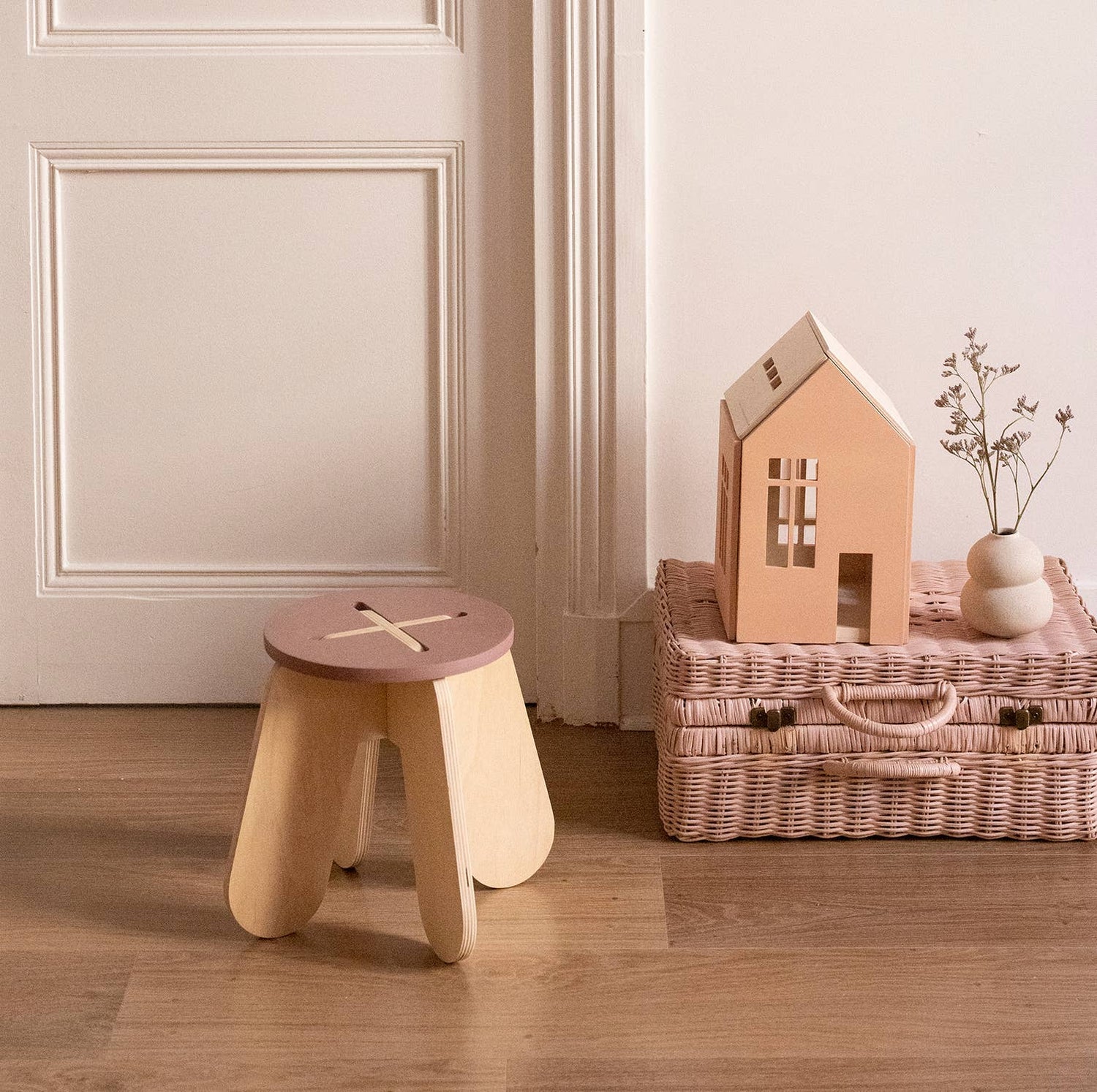 Taburete infantil de madera X morado: Natural purple