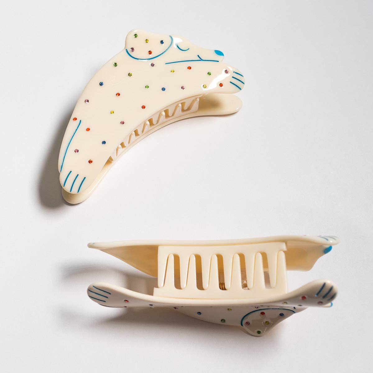 Pinza para el pelo con diamantes de imitación en forma de arcoíris y acetato crema para cachorro