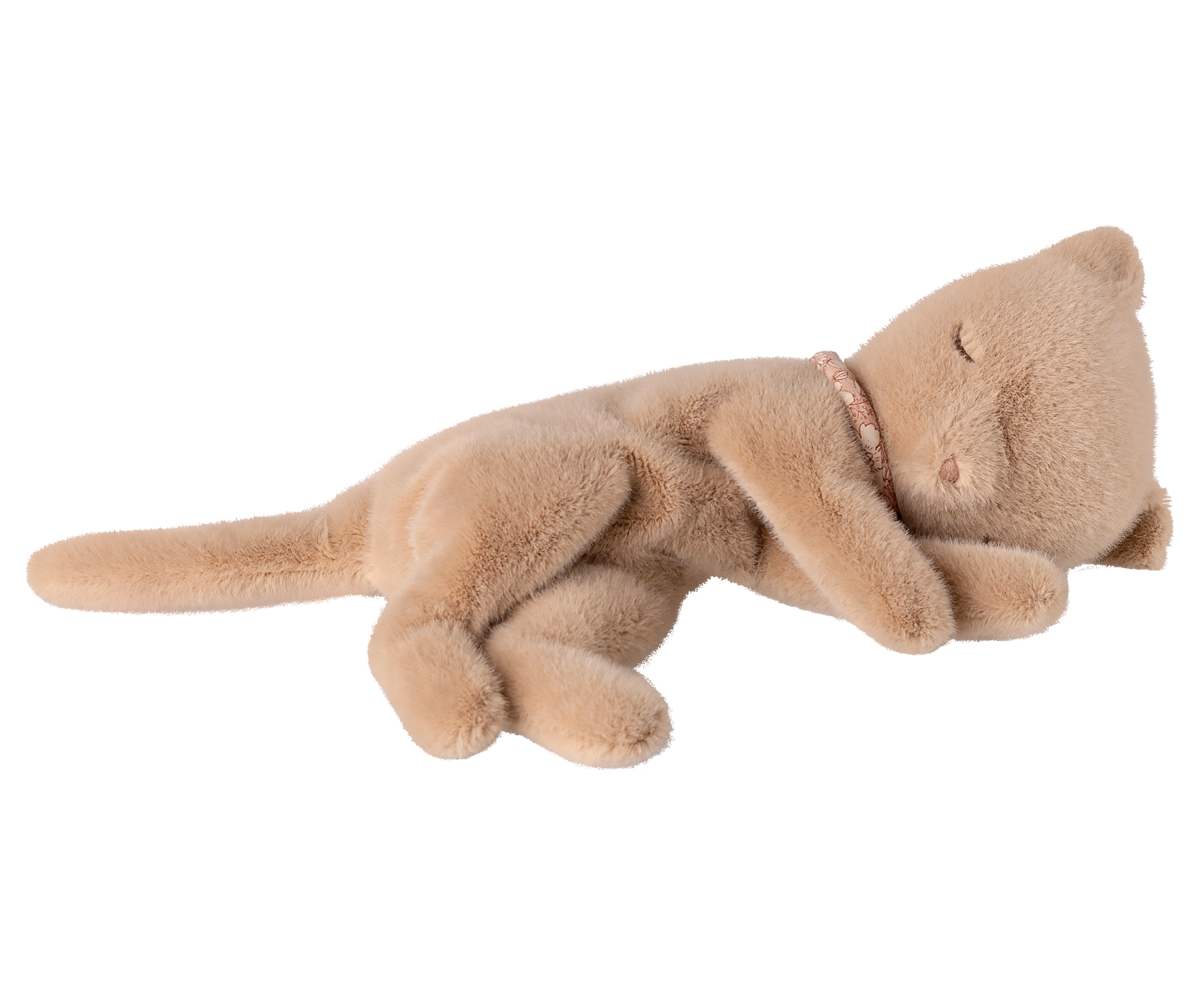 Peluche Gatito Durmiente Pequeño - Crema (Sleeping kitten plush, Small - Cream Peach) – Maileg
