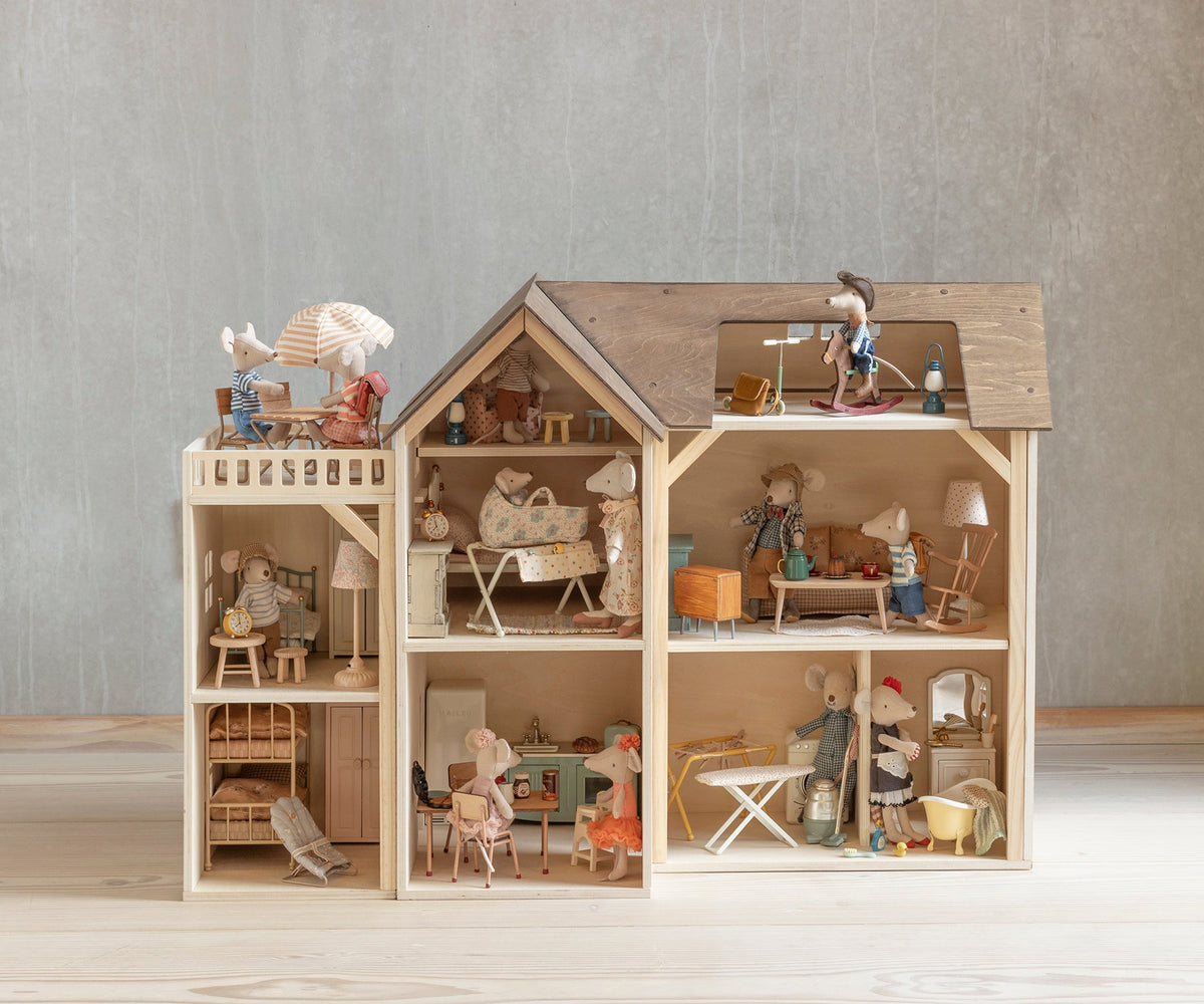 Casa de madera para ratones Mouse Hole Farmhouse - Maileg