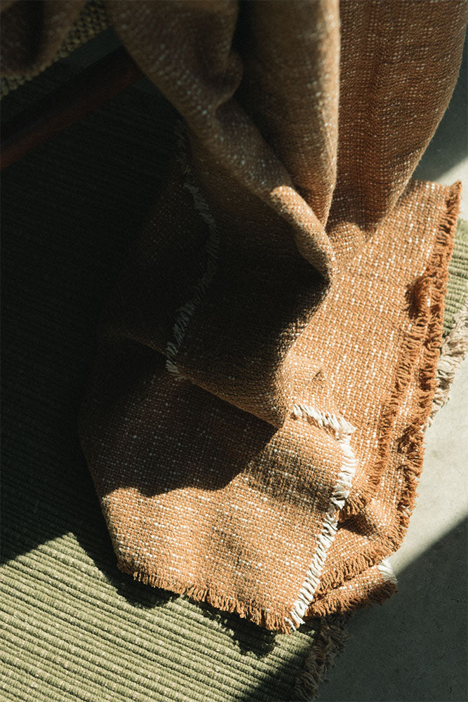 Manta Handloom Ocre, imagen 5.