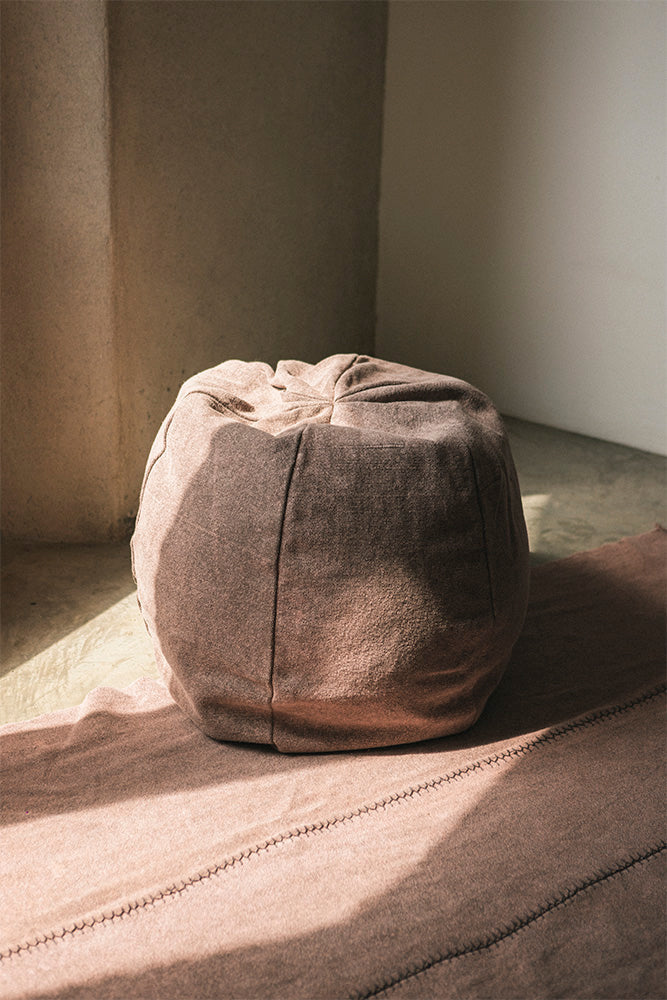Puf Stonewashed Soil Brown, imagen 2.
