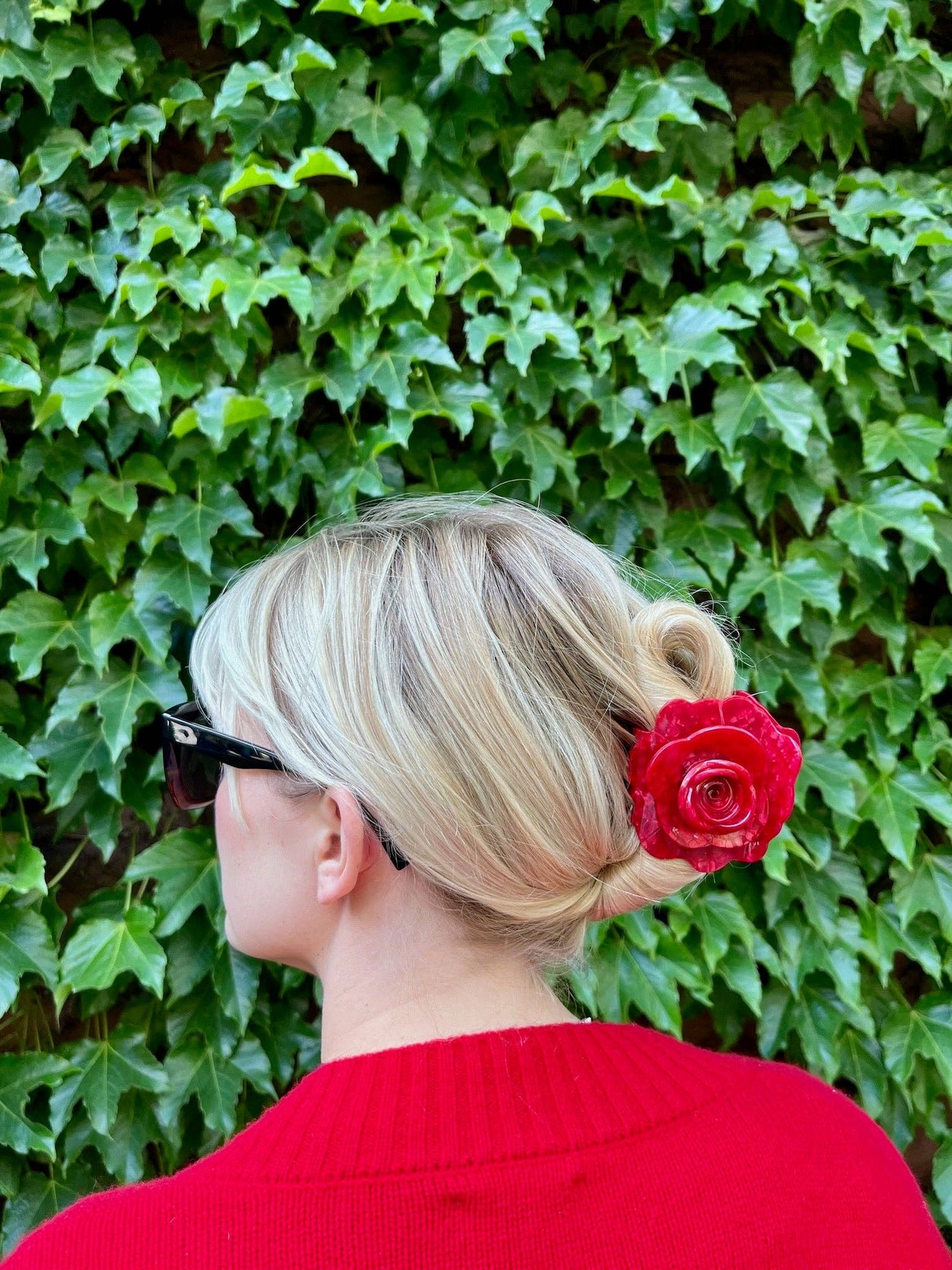 Handmade Origami Rose Flower Claw Hair Clip: Red