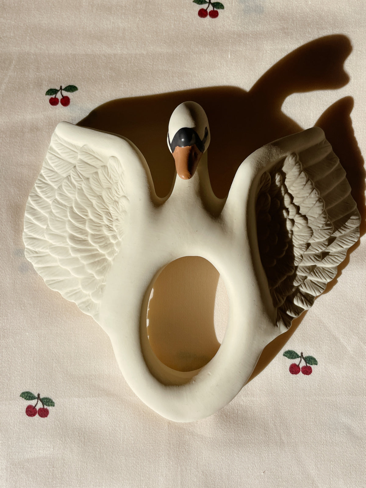 Mordedor de caucho natural Swan Off White – Konges Sløjd