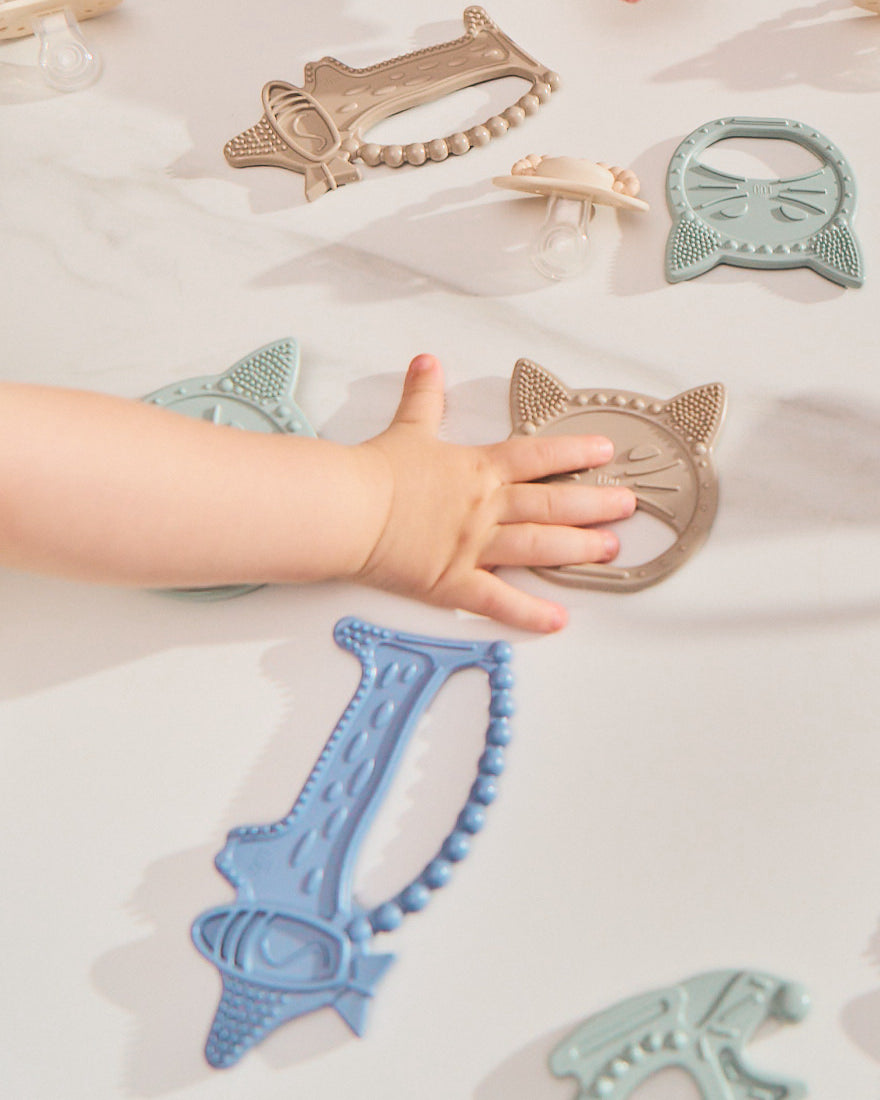 Mordedor sensorial ortodóncico Luuisa The Cat Sand Storm - LUU Kids