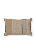 Cojín rectangular Handloom Puebla de Lorena Canals.