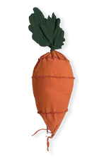 Puf Cathy the Carrot de Lorena Canals.